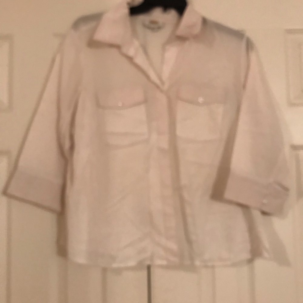 Detailed white button blouse